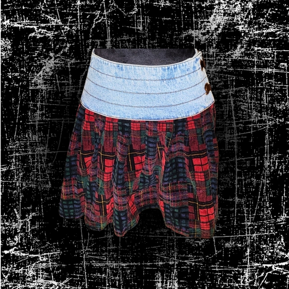 RARE VINTAGE 90s WRAP SKIRT DENIM CORDUROY PLAID PLEATED SIZE MEDIUM. LIKE NEW